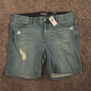 Torrid Bermuda Shorts Size 22